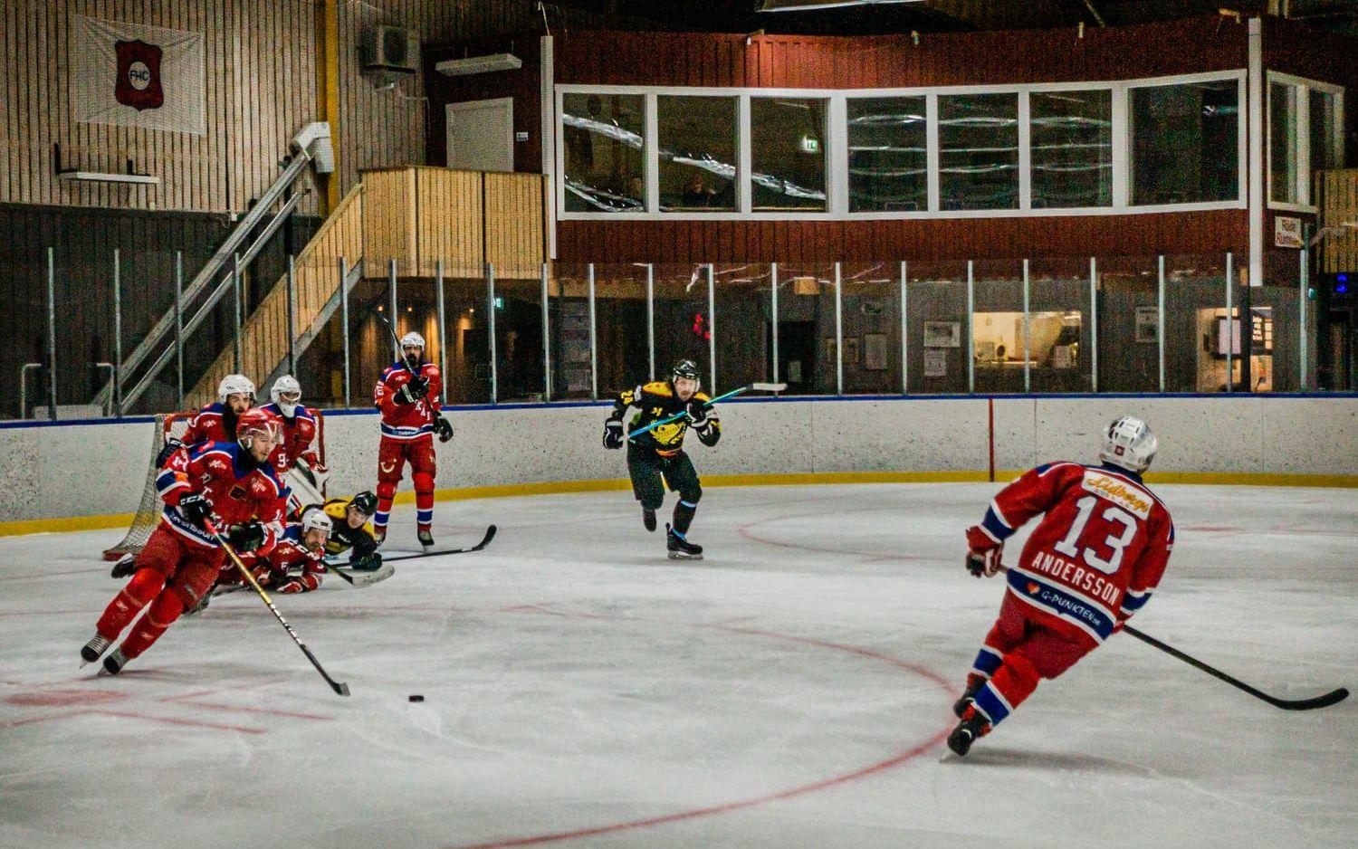 Fotskäls HC spelade mot Ramberget. 