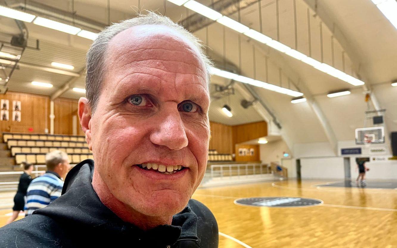 Fredrik Almqvist, tränare och sportchef i Mark Basket. 