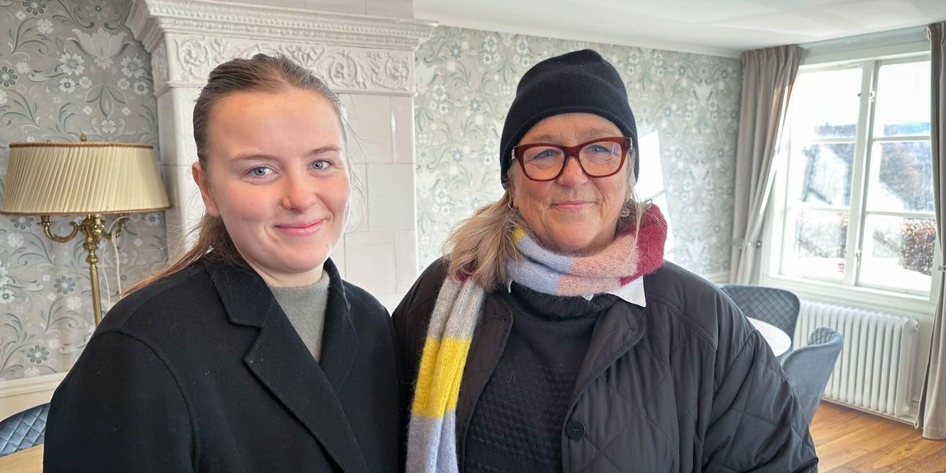 Dorte Thomsen och dottern Anna Sämgård har en gång bott här. ”De tar hand om huset  väl. Det är så spännande att se, fint”, tycker de.