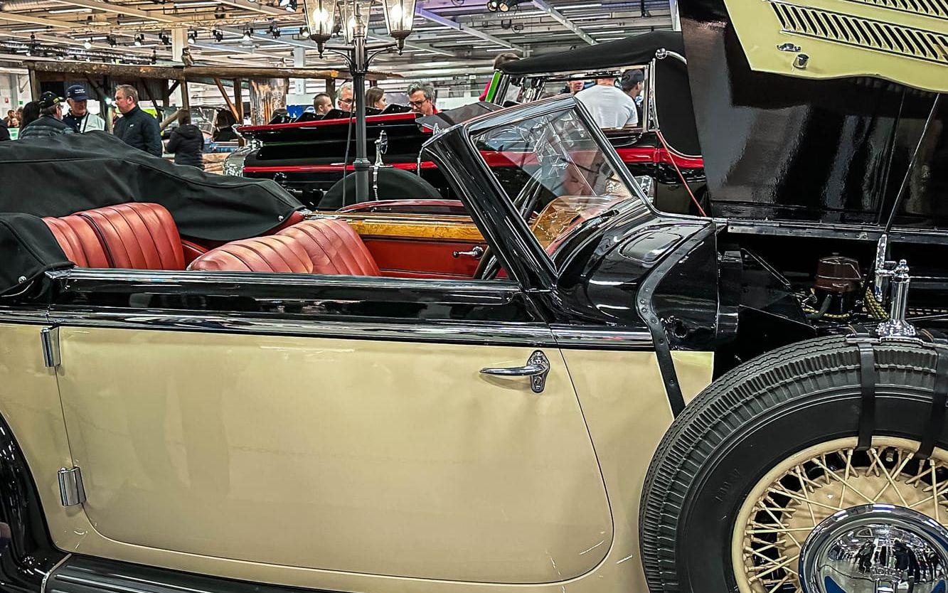 Detalj av en Audi Horch 953A 1939. Kjell Ståhl från Tving har hållit på med bilen i 30 år. 