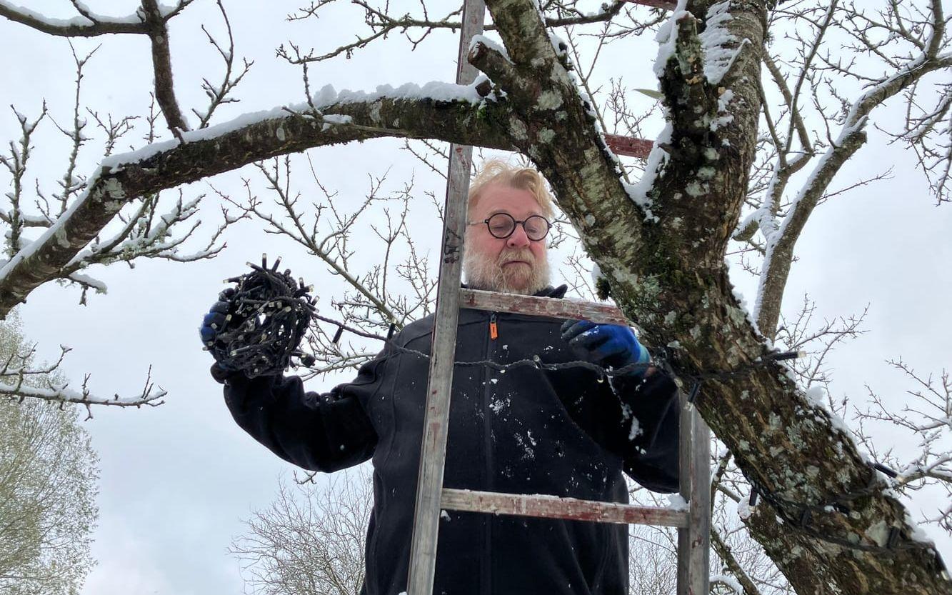 Peter ett par meter upp i luften. En gång ramlade han och bröt fyra revben.