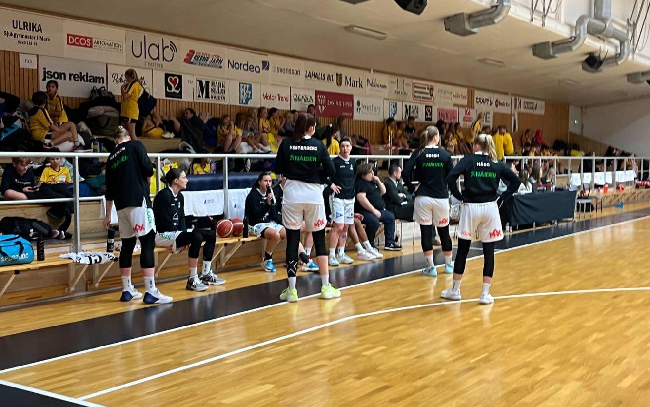 Mark basket-Luleå basket i Kinnahallen i basketligan dam. 